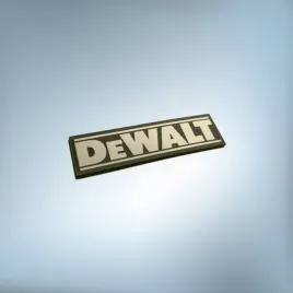 greatergreatergreater-dewalt-57x16mm-bialy-emblemat-naklejka-logo-tabliczka-nalepka-zamiennik