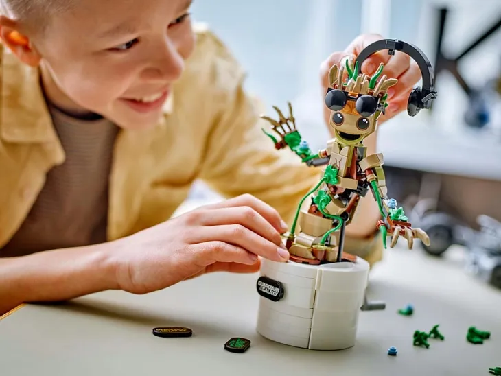lego-tanczacy-groot
