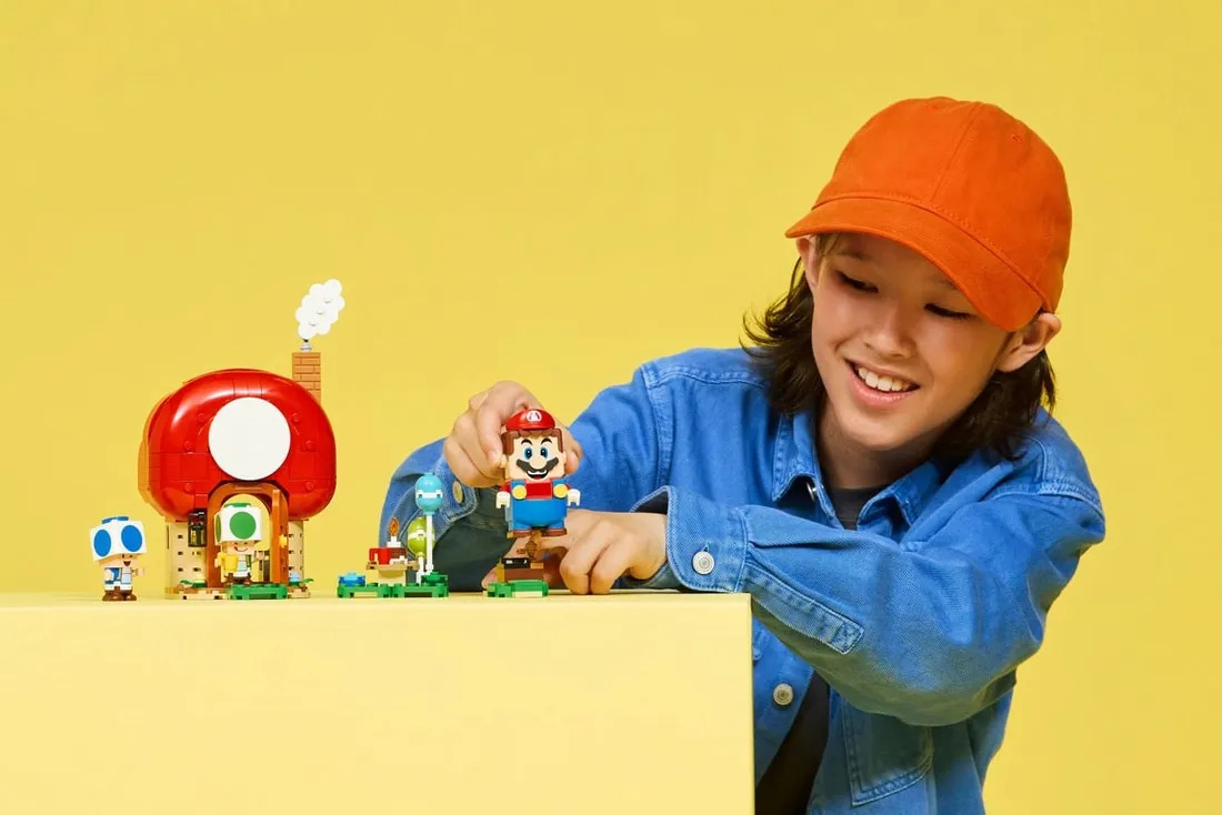 lego-super-mario-toad-i-domowka