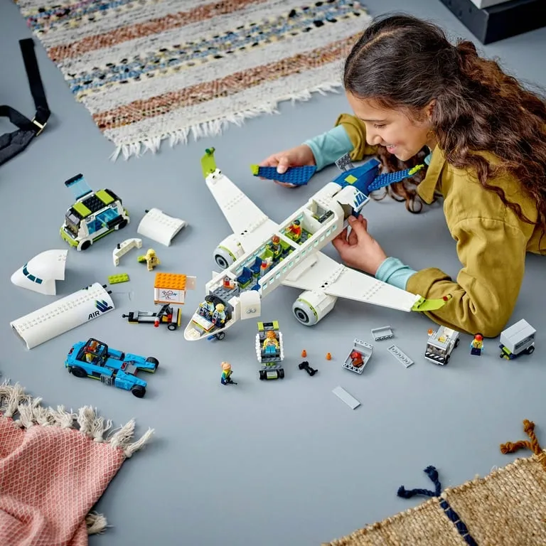 lego-city-samolot-pasazerski