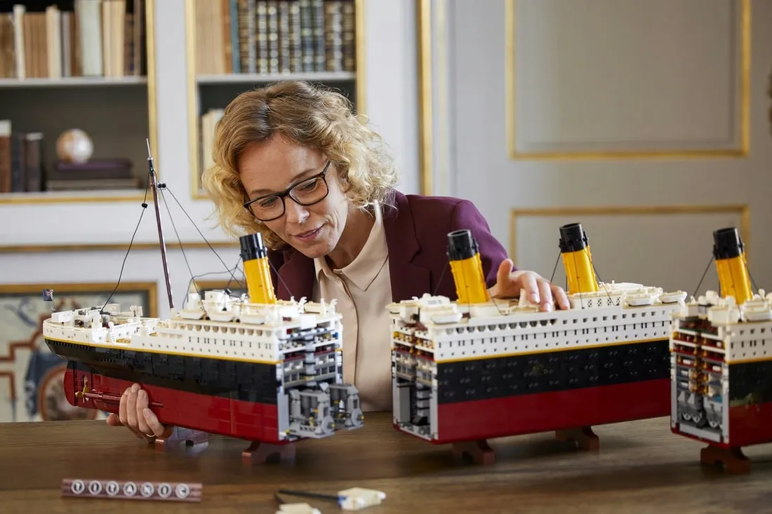 lego-icons-titanic