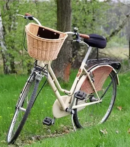 kosz-koszyk-wiklinowy-na-rower-kierownice-stan-nowy-rodzaj-zawor