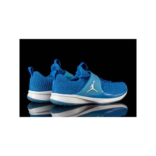 trainer-2-flyknit-marka-nike