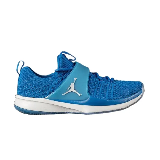 trainer-2-flyknit