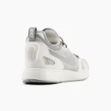 duel-racer-marka-nike