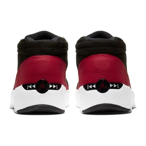 air-jordan-team-showcase-marka-nike