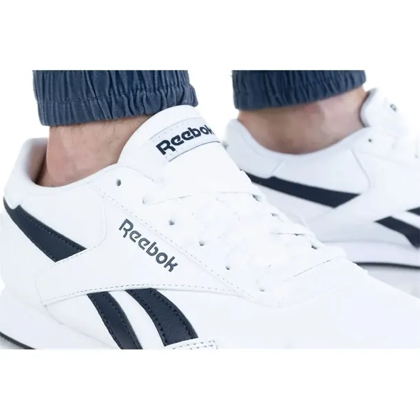 royal-cl-jogger-3-kod-producenta-ef7790-marka-reebok