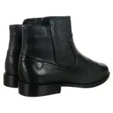 rosolinn-marka-lacoste