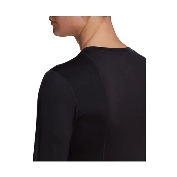 techfit-compression-marka-adidas