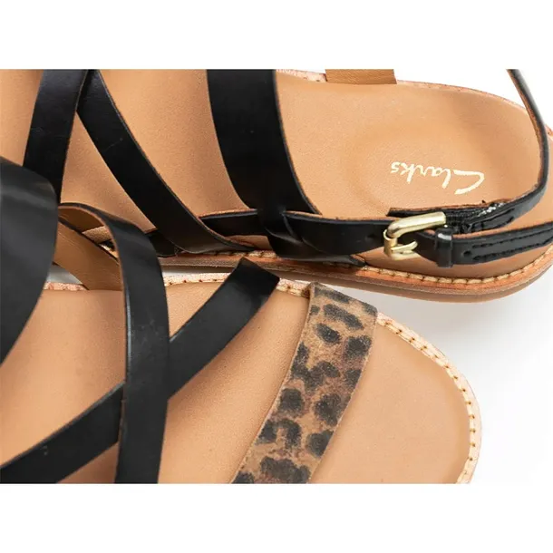 karsea-sun-marka-clarks