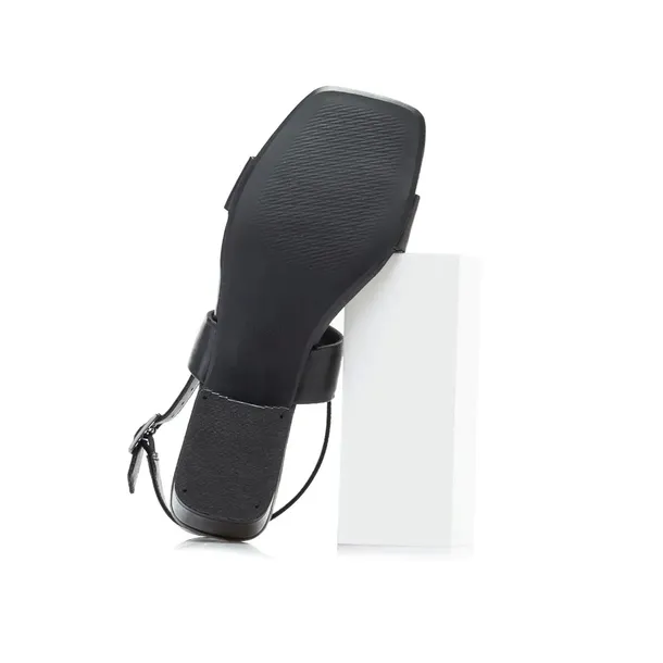 seren25-marka-clarks