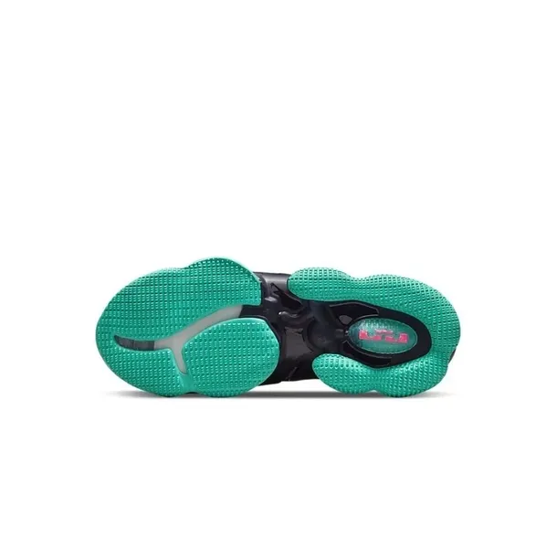 lebron-xix-marka-nike-kod-producenta-500cz0203
