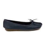 clarks-freckle-navy-kod-producenta-352932