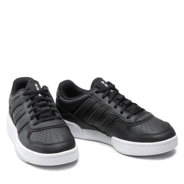 courtic-marka-adidas