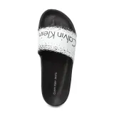 4023661-marka-calvin-klein