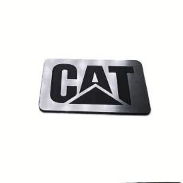 greatergreatergreater-cat-100x60mm-srebrny-emblemat-naklejka-logo-znaczek-tabliczka