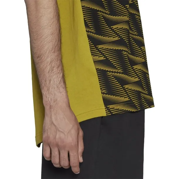 designed-for-gameday-travel-marka-adidas