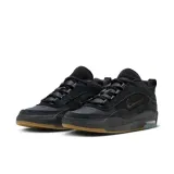fb2393001-marka-nike