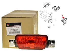 lampka-przeciwmgielna-w-zderzaku-tyl-8337a089-oe-mitsubishi-lancer-pajero