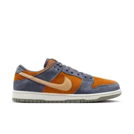 sb-dunk-low-light