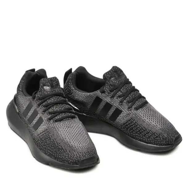 gz3500-marka-adidas