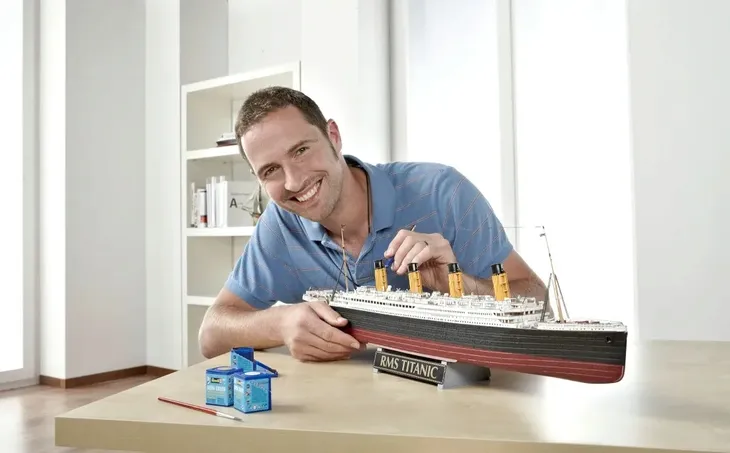r-m-s-titanic-100th-anniversary-edition-wiek-8-lat