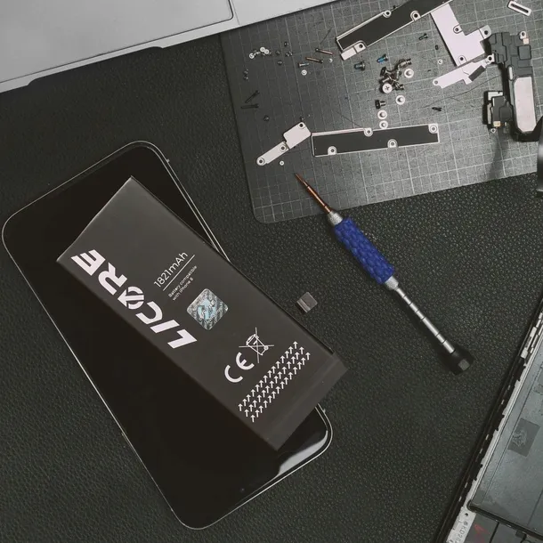 licore-bateria-do-iphone-13-pro-3095-mah-rodzaj-zamiennik