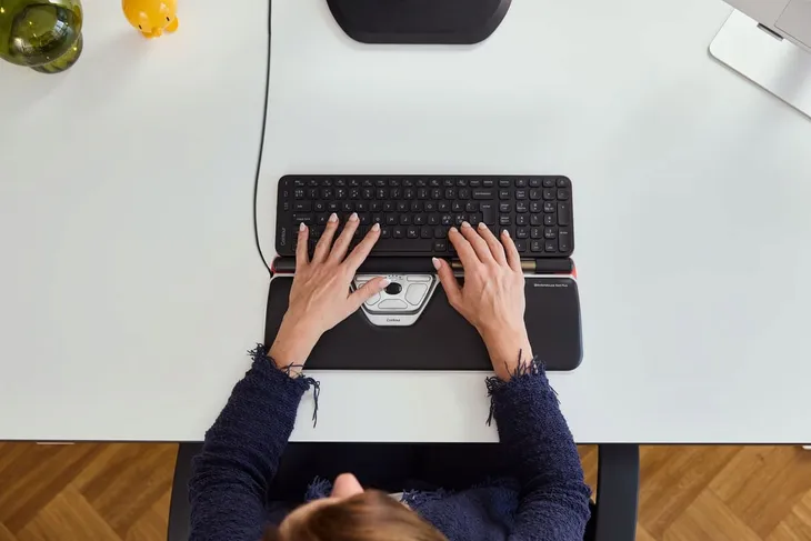 contour-design-rollermouse-red-plus-wired