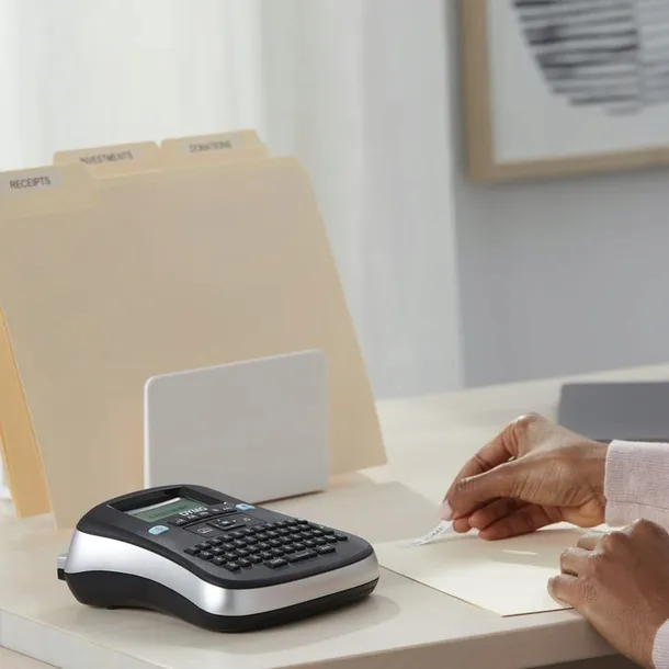 dymo-labelmanager-tm-210d-qwerty-kitcase