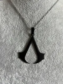 naszyjnik-wisiorek-lancuszek-assassin-creed-gaming-ubisoft-prezent