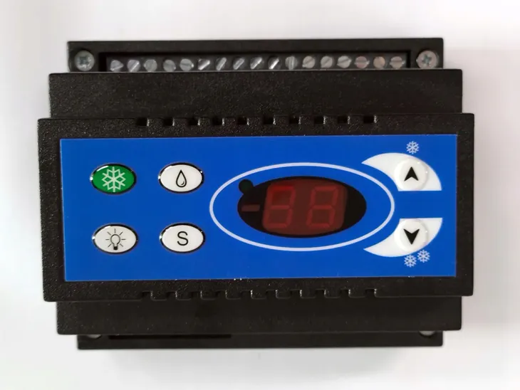 sterownik-regulator-temperatury-igloo-mrt-8-kod-producenta-mrt8
