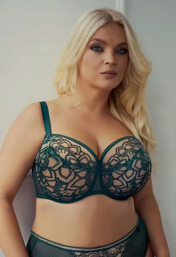 biustonosz-essence-soft-plunge-krisline-85e-stan-nowy