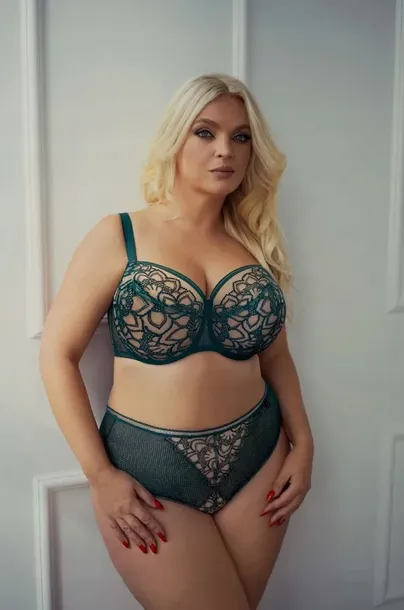 biustonosz-essence-soft-plunge-krisline-85e-marka-kris-line
