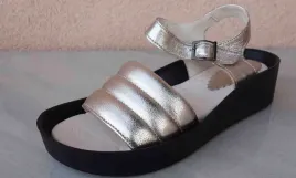skorzane-sandaly-damskie-koturn-4cm-zloty-38