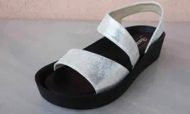skorzane-sandaly-damskie-koturn-4-cm-srebro-37