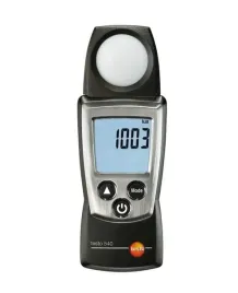 testo-540-luksomierz-przyrzad-do-pomiaru-natezenia-swiatla