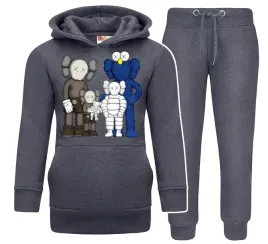 dres-dzieciecy-kaws-producent