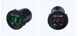 samochod-woltomierz-ladowarka-2x-usb-2a-panel-2w1-stan-nowy