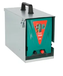 elektryzator-akumulatorowy-savanne-3000-dla-koni-bydla-owiec-i-koz-45j-ako