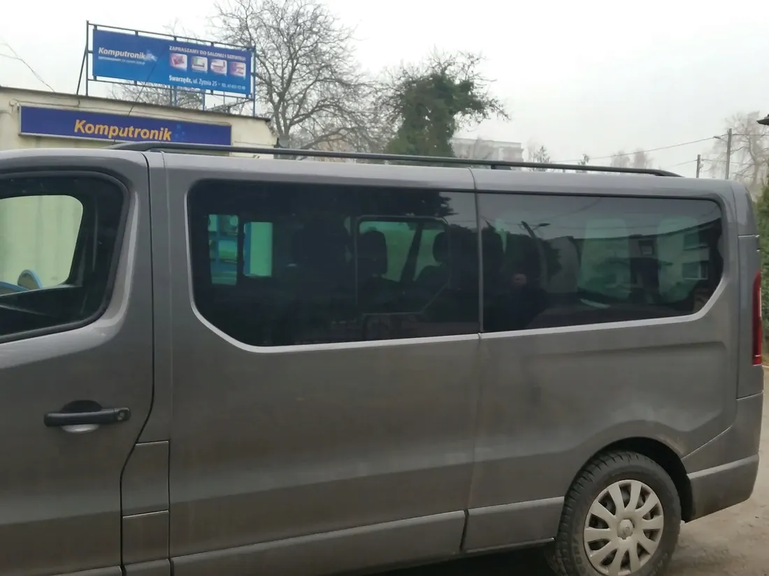 renault-trafic-2014-long-relingi-bagaznik