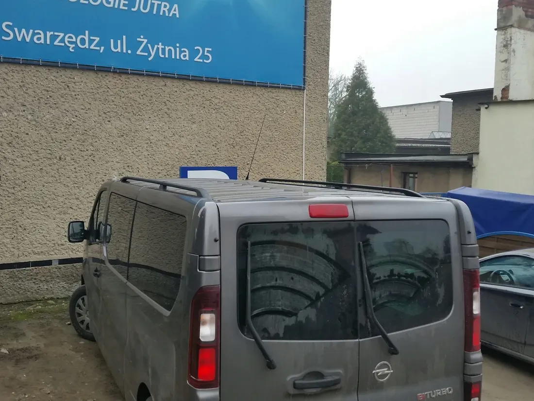 renault-trafic-2014-long-relingi-bagaznik