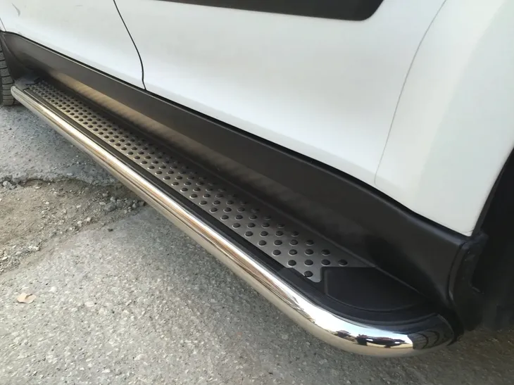 land-rover-range-r-vogue-sport-stopnie-orurowanie-produkt-wprowadzony-do-obrotu-na-terenie-ue-przed-13-12-2024-tak