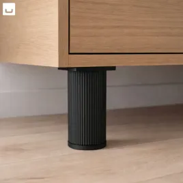 nozka-meblowa-okragla-ryflowana-z-regulacja-mocna-nowoczesna-czarna-100-mm