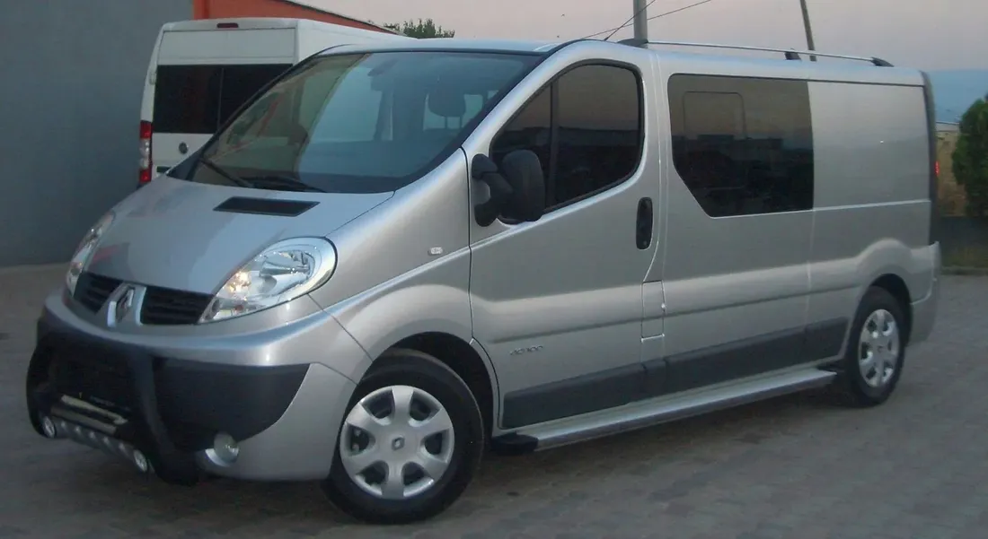 renault-trafic-2001-2014-long-relingi-bagaznik-stan-nowy