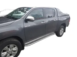 toyota-tacoma-hilux-tundra-orurowanie-boczne-progi-stopnie-mocne