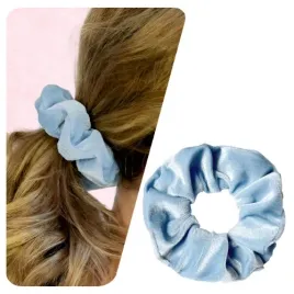 gumka-do-wlosow-welurowa-scrunchies-blekitna-duza-modna-frotka-wygodna