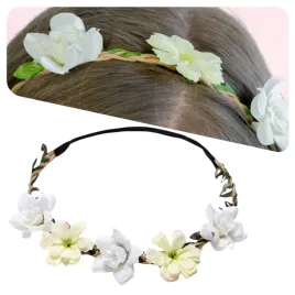 wianek-opaska-z-kwiatami-na-glowe-bialy-wygodny-na-gumce-do-wlosow-boho