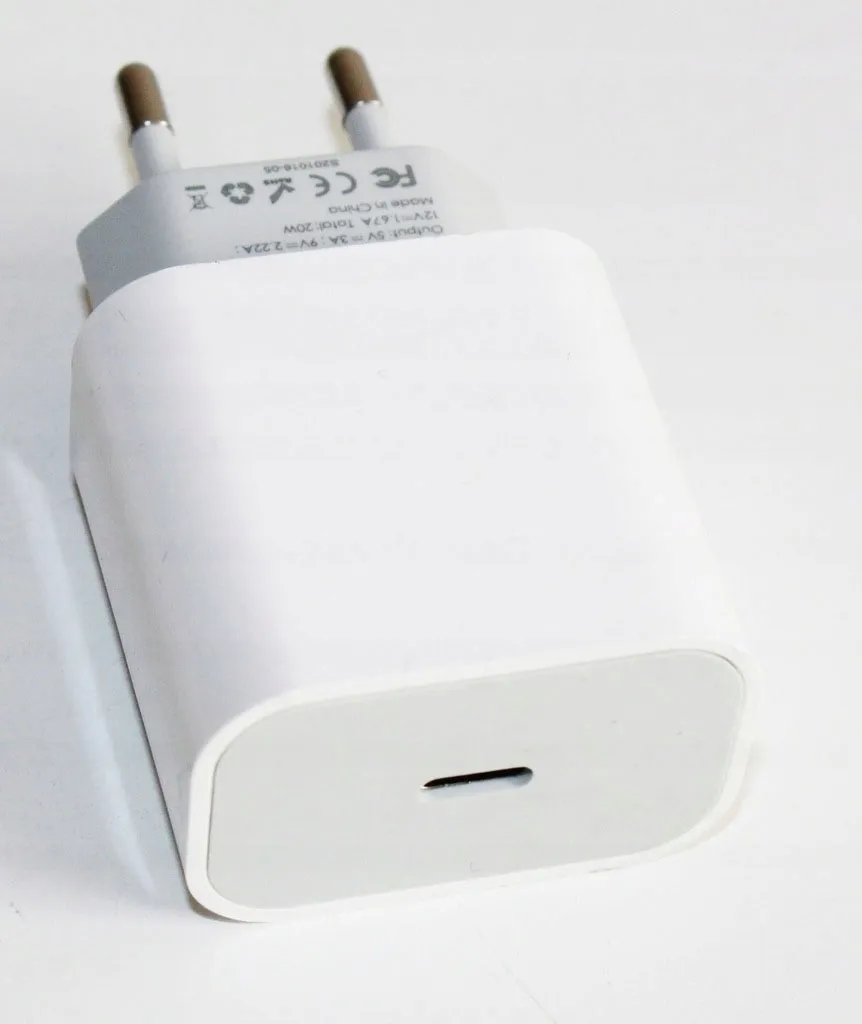 ladowarka-sieciowa-usb-typ-c-do-iphone-am20c02
