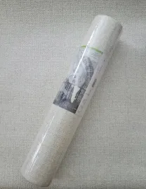 tapeta-kremowe-tlo-zlote-nitki-brokaty-51085-21