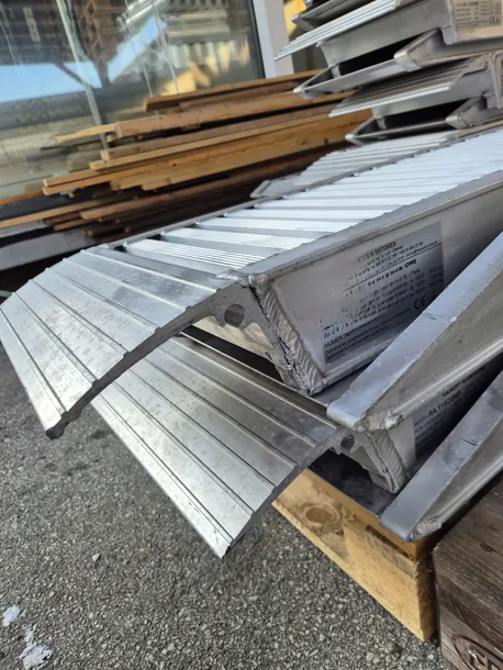 Najazdy aluminiowe Rampy załadunkowe 3,5m do 3500kg